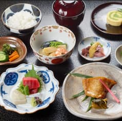 赤坂とゝや魚新